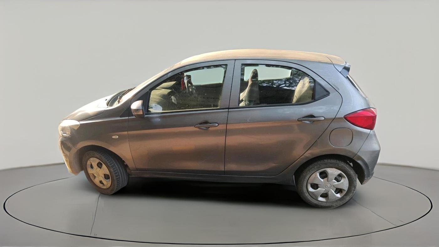 2019 Tata Tiago XT PETROL, CNG, Manual, 84,078 km, exterior