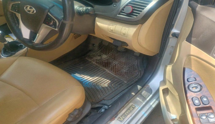 2011 Hyundai Verna FLUIDIC 1.6 VTVT SX OPT, Petrol, Manual, 86,066 km, interior