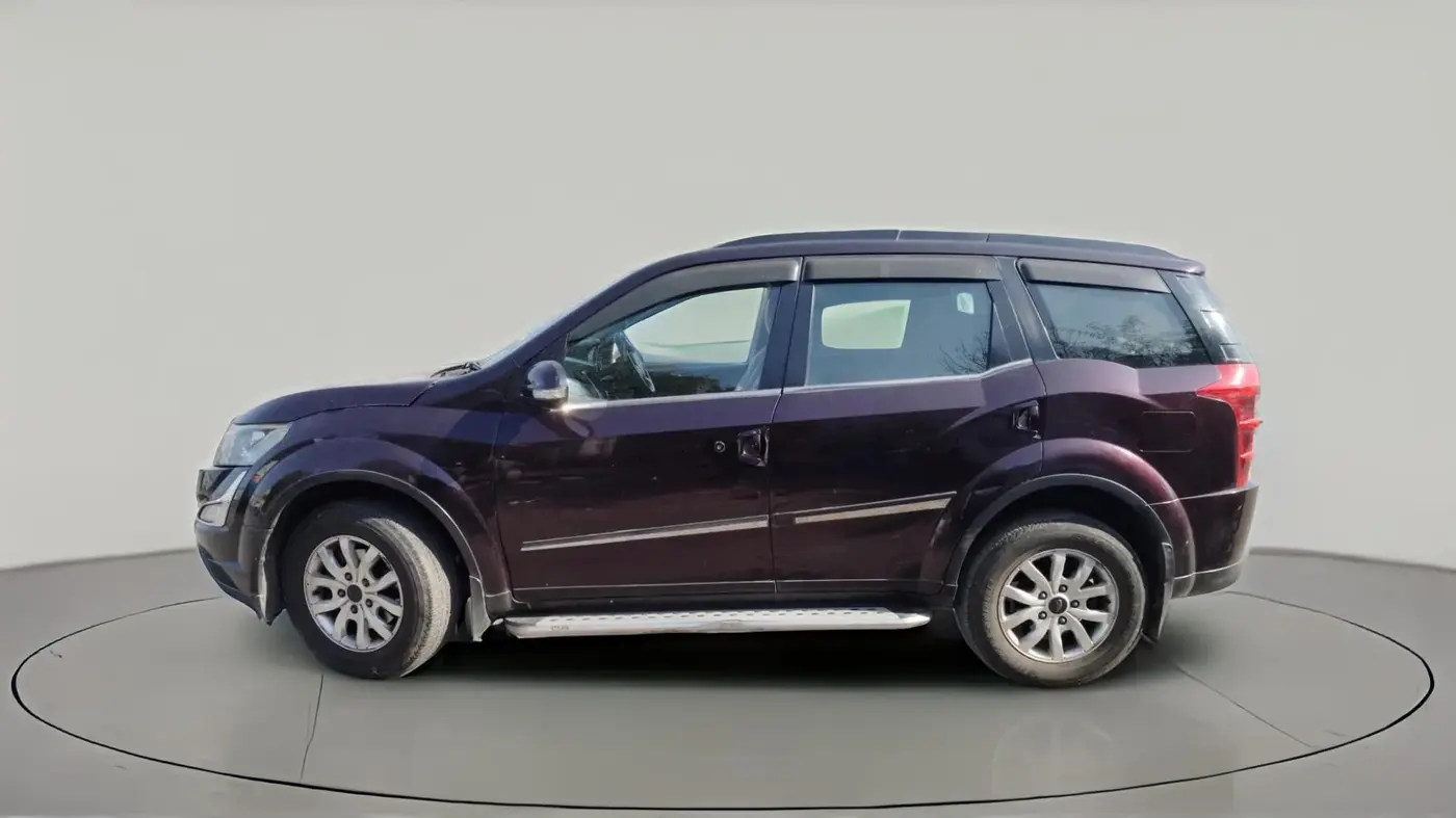 2016 Mahindra XUV500 W10 1.99, Diesel, Manual, 39,584 km, exterior