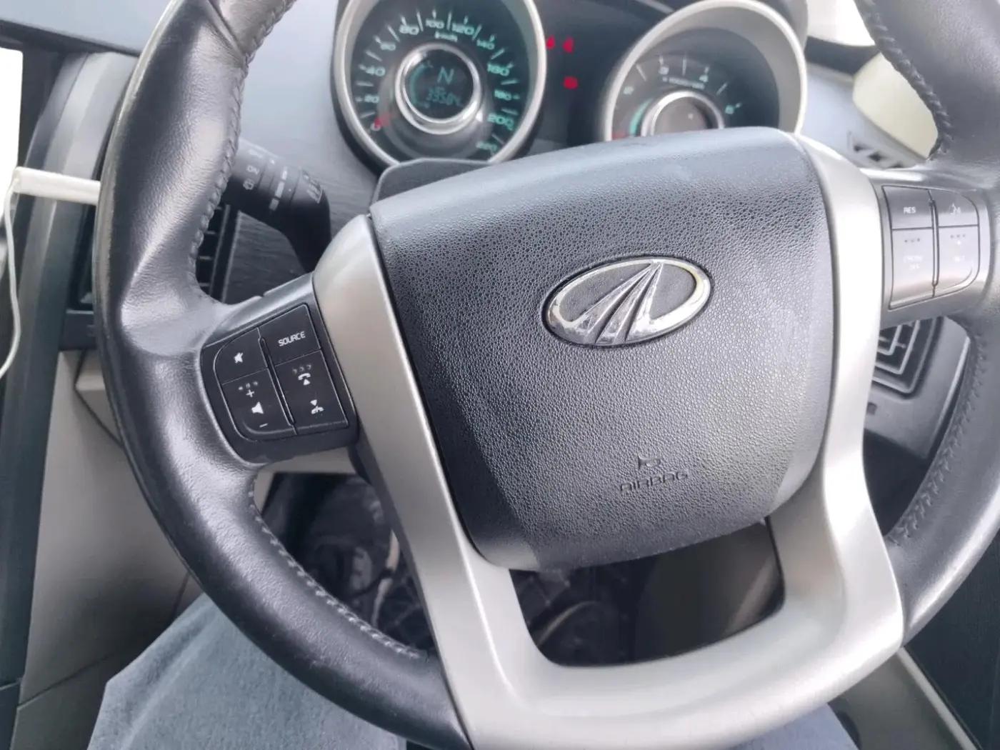 2016 Mahindra XUV500 W10 1.99, Diesel, Manual, 39,584 km, interior