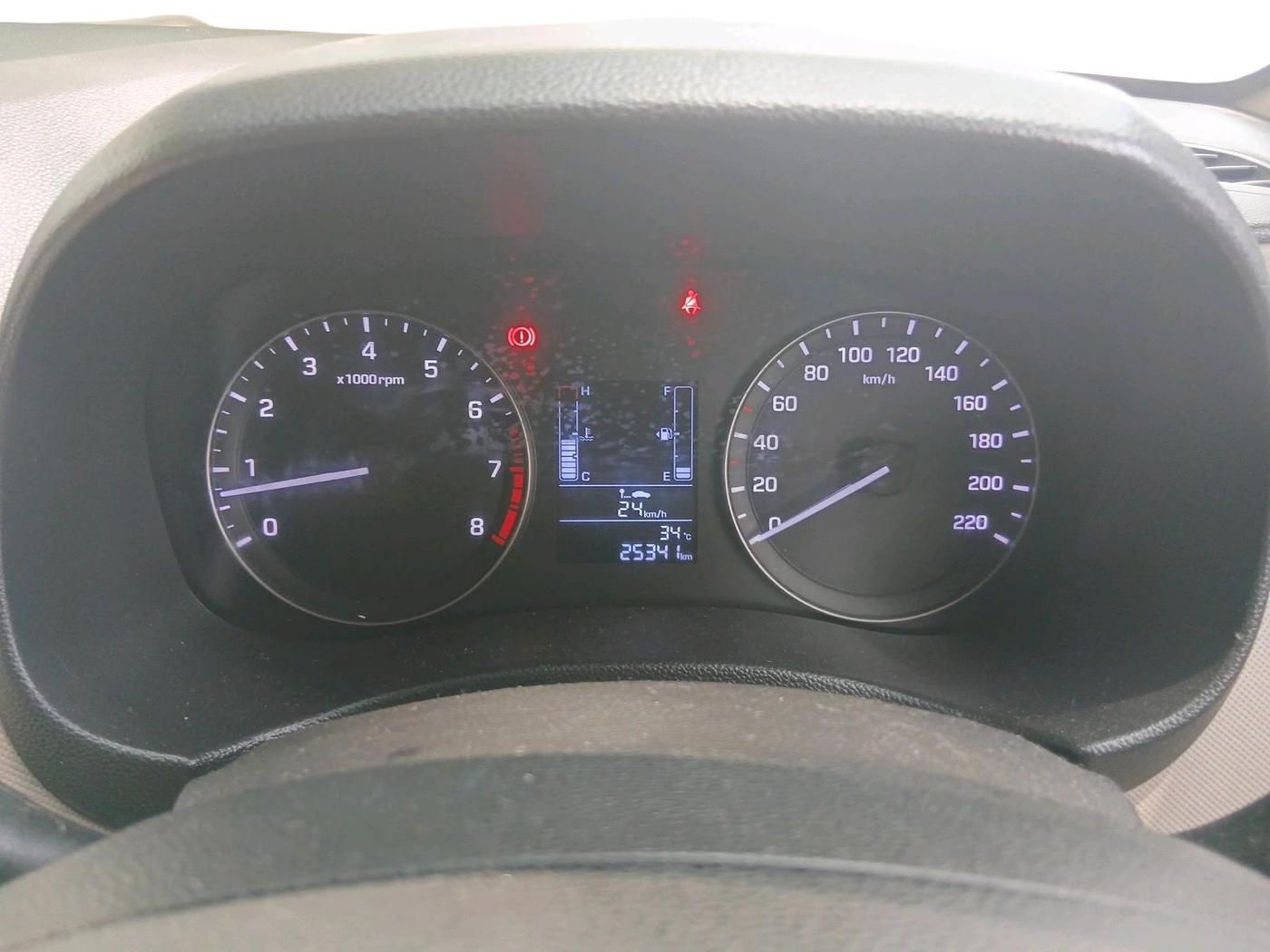 2015 Hyundai Creta SX PLUS 1.6 PETROL, Petrol, Manual, 25,341 km, interior