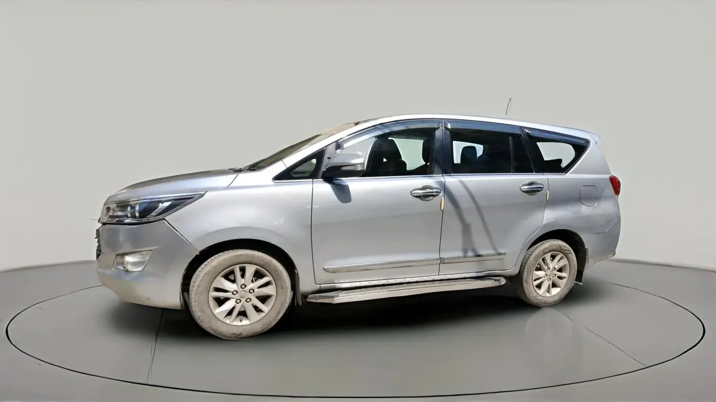 2016 Toyota Innova Crysta 2.4 VX 8 STR, Diesel, Manual, 1,73,589 km, exterior