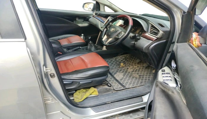 2016 Toyota Innova Crysta 2.4 VX 8 STR, Diesel, Manual, 1,73,589 km, interior