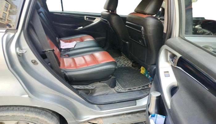 2016 Toyota Innova Crysta 2.4 VX 8 STR, Diesel, Manual, 1,73,589 km, interior