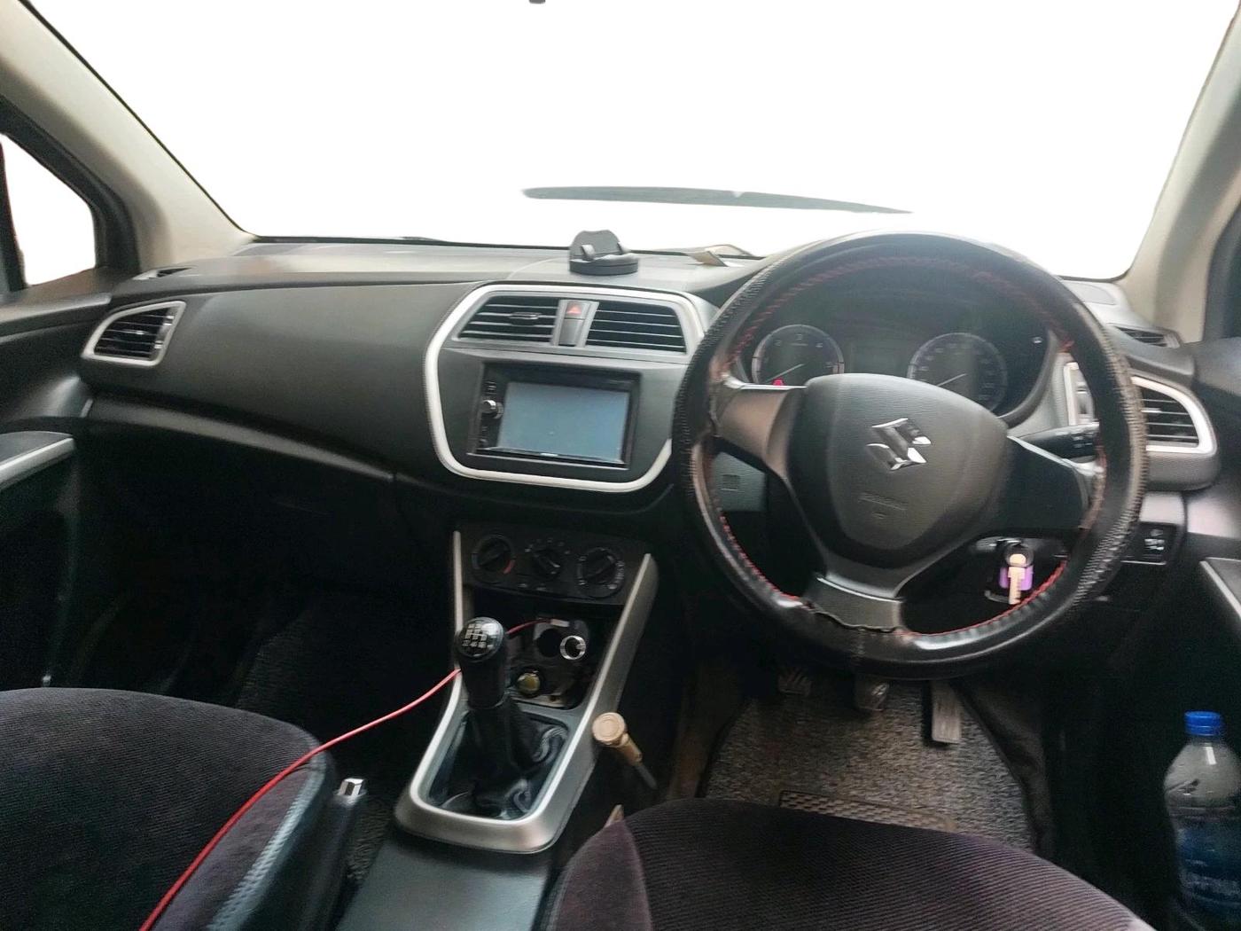 2017 Maruti S Cross SIGMA 1.3, Diesel, Manual, 69,986 km, interior