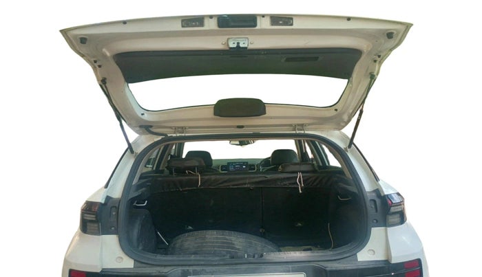 2023 Hyundai VENUE SX 1.2 PETROL, Petrol, Manual, 38,364 km, exterior