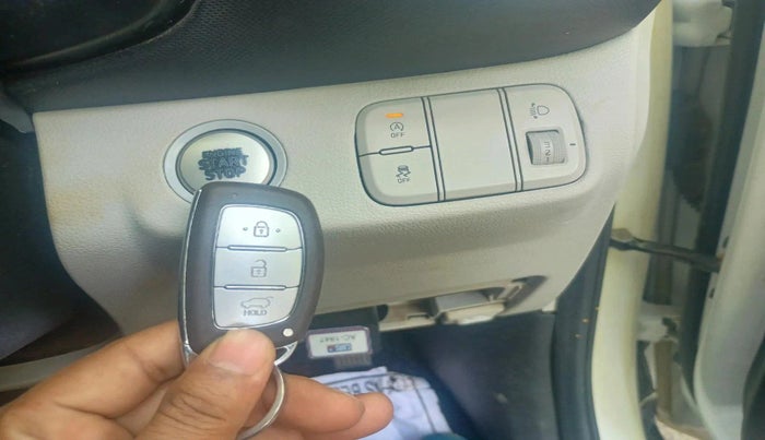 2023 Hyundai VENUE SX 1.2 PETROL, Petrol, Manual, 38,364 km, interior