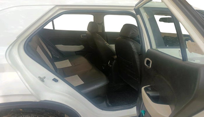 2023 Hyundai VENUE SX 1.2 PETROL, Petrol, Manual, 38,364 km, interior