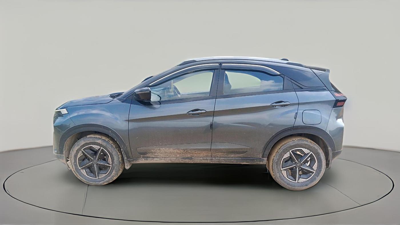 2024 Tata NEXON FEARLESS + SUNROOF DCA DUAL TONE 1.2 PETROL, Petrol, Automatic, 91,193 km, exterior