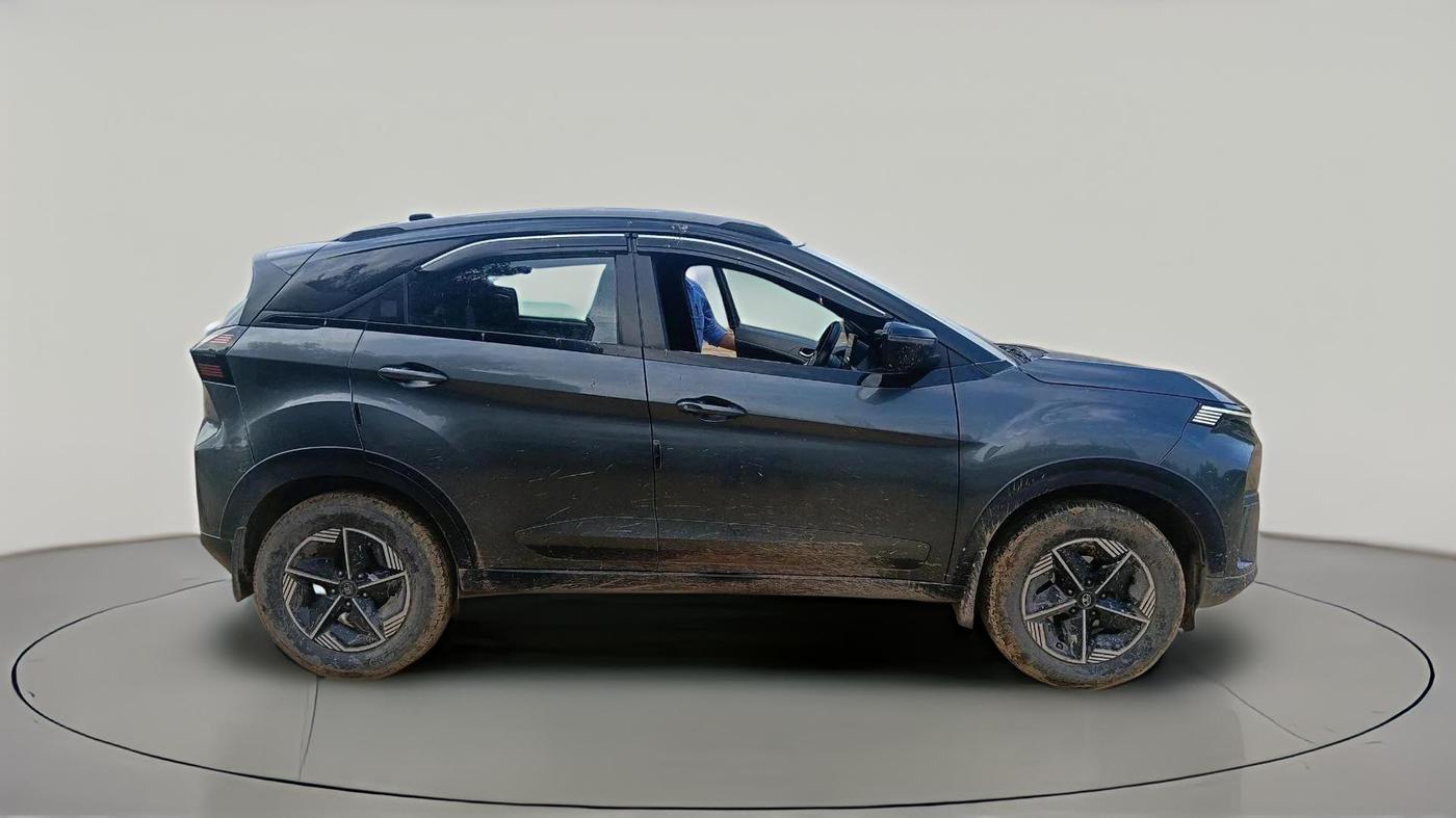 2024 Tata NEXON FEARLESS + SUNROOF DCA DUAL TONE 1.2 PETROL, Petrol, Automatic, 91,193 km, exterior
