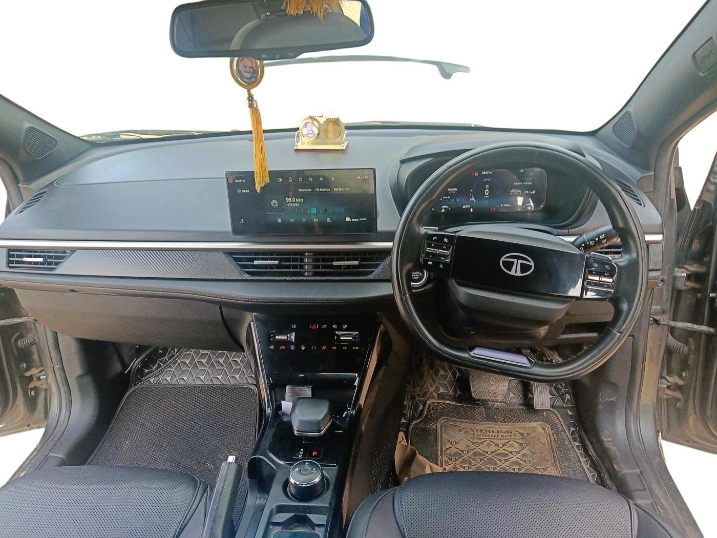 2024 Tata NEXON FEARLESS + SUNROOF DCA DUAL TONE 1.2 PETROL, Petrol, Automatic, 91,193 km, interior