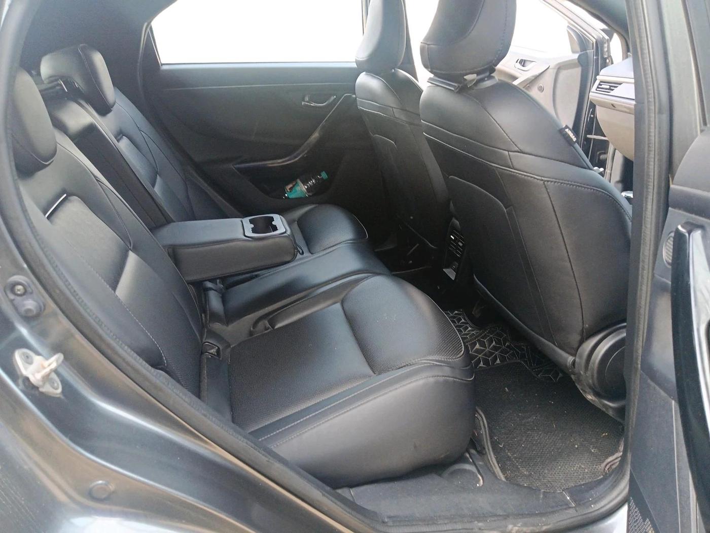 2024 Tata NEXON FEARLESS + SUNROOF DCA DUAL TONE 1.2 PETROL, Petrol, Automatic, 91,193 km, interior