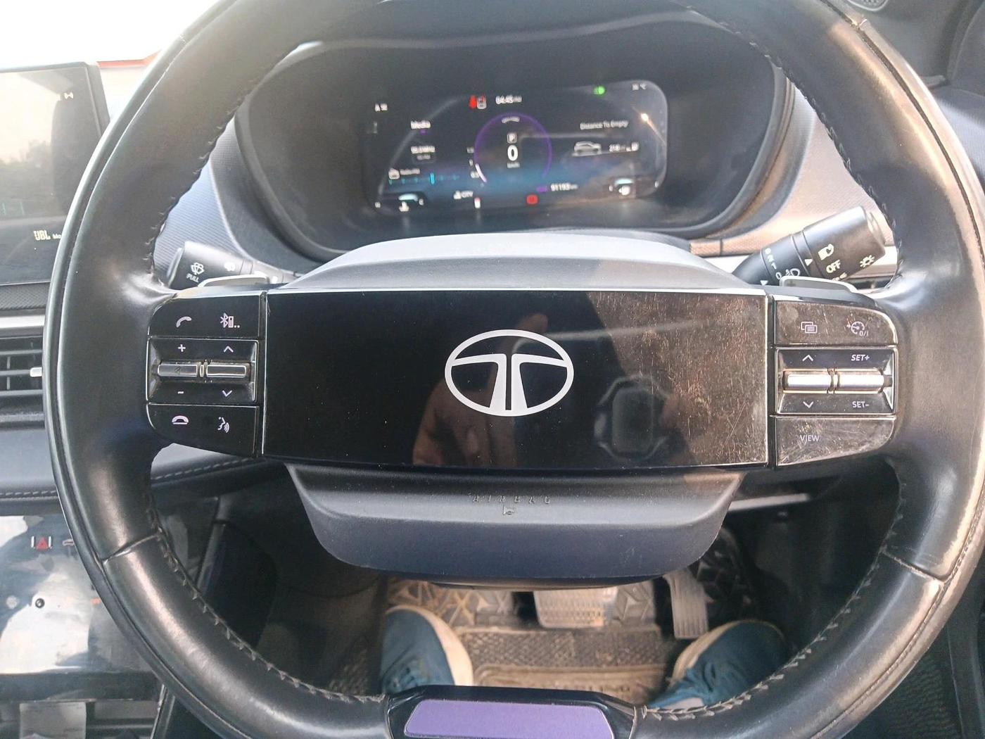 2024 Tata NEXON FEARLESS + SUNROOF DCA DUAL TONE 1.2 PETROL, Petrol, Automatic, 91,193 km, interior