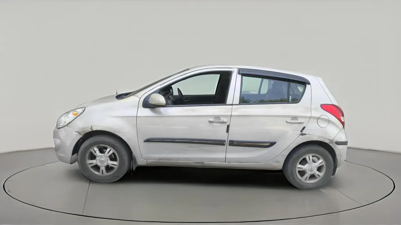 2012 Hyundai i20 SPORTZ 1.2, CNG, Manual, 1,23,883 km, exterior