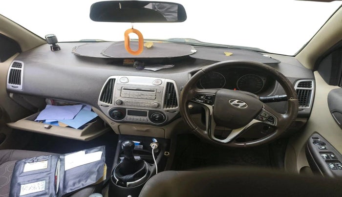 2012 Hyundai i20 SPORTZ 1.2, CNG, Manual, 1,23,883 km, interior