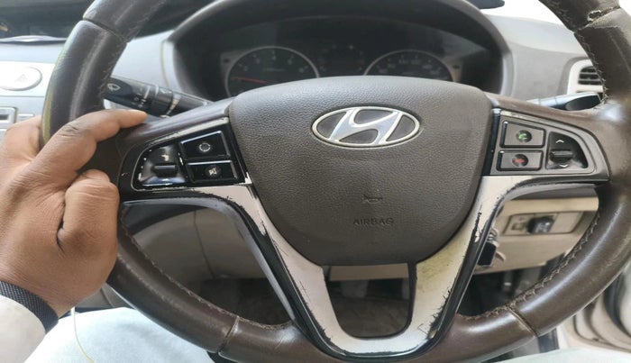 2012 Hyundai i20 SPORTZ 1.2, CNG, Manual, 1,23,883 km, interior