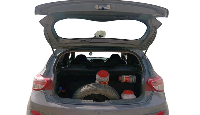 2015 Hyundai Grand i10 MAGNA 1.2 KAPPA VTVT, CNG, Manual, 1,26,322 km, exterior