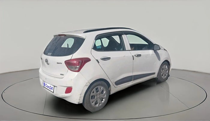 2015 Hyundai Grand i10 SPORTZ 1.2 KAPPA VTVT, Petrol, Manual, 1,64,569 km, exterior