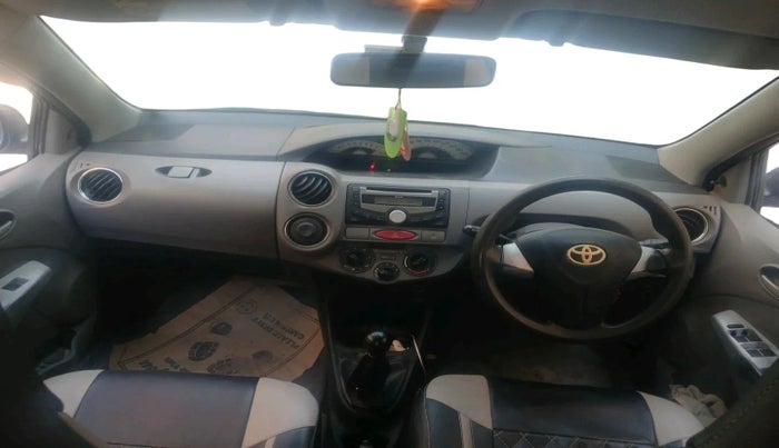 2011 Toyota Etios V, Petrol, Manual, 1,98,775 km, interior