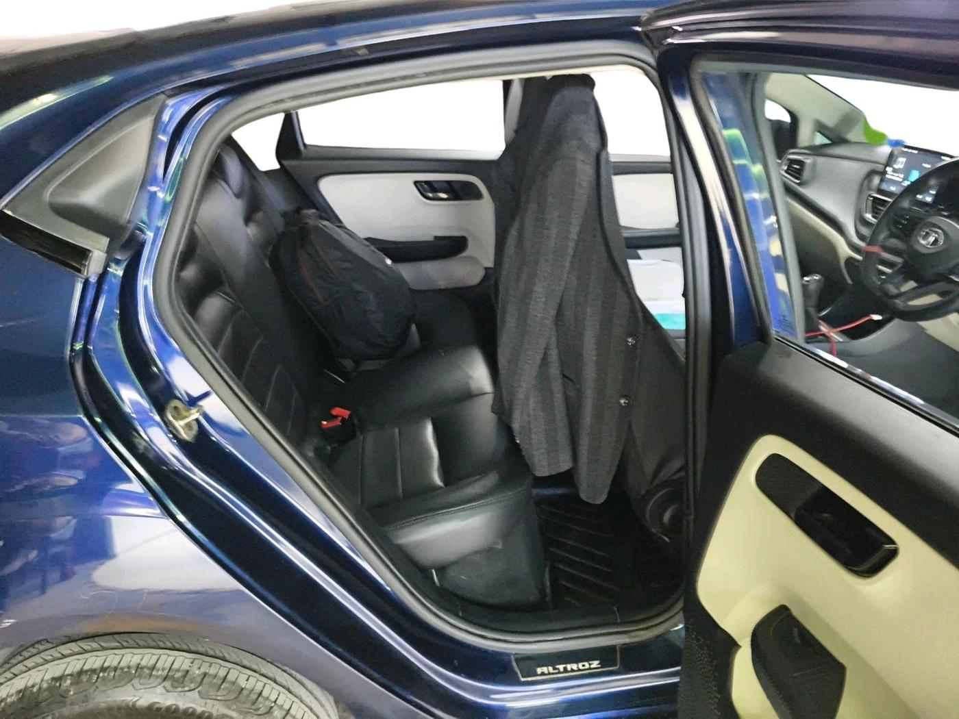 2023 Tata ALTROZ XM PLUS PETROL, Petrol, Manual, 19,453 km, interior