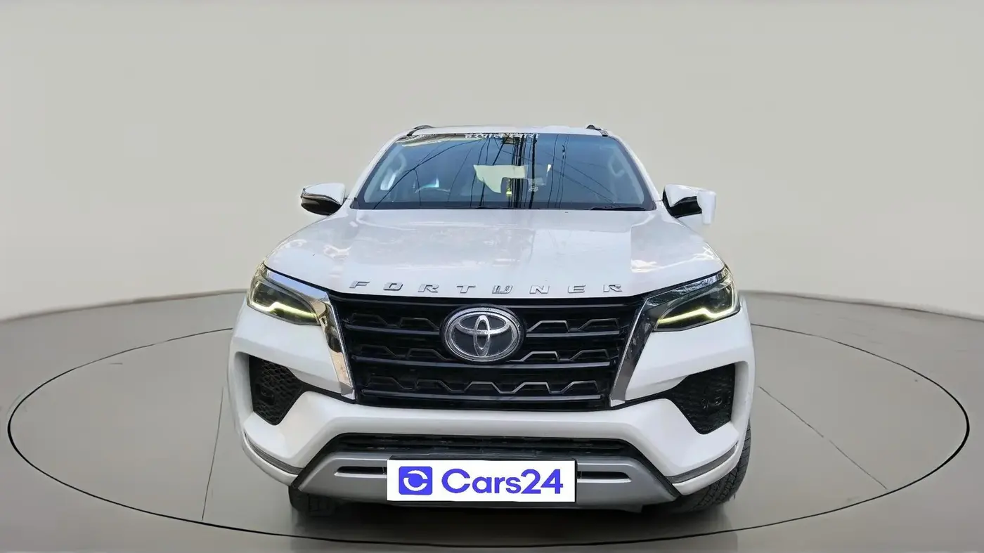 2023 Toyota Fortuner 4X4 MT 2.8 DIESEL, Diesel, Manual, 95,933 km, exterior