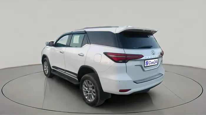 2023 Toyota Fortuner 4X4 MT 2.8 DIESEL, Diesel, Manual, 95,933 km, exterior