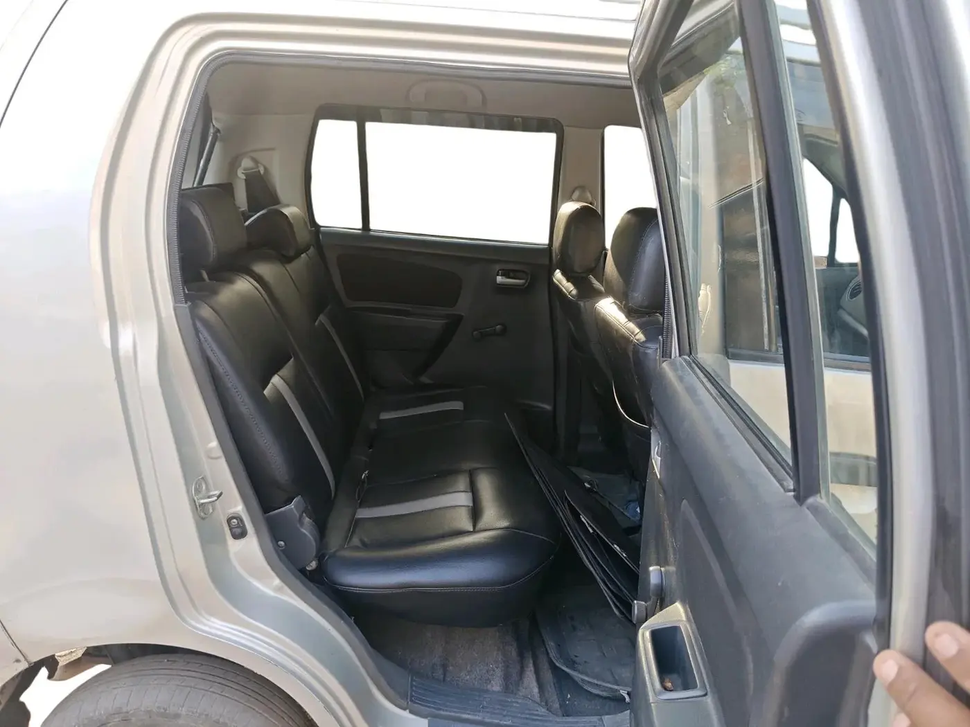 2011 Maruti Wagon R 1.0 LXI CNG, CNG, Manual, 1,32,833 km, interior