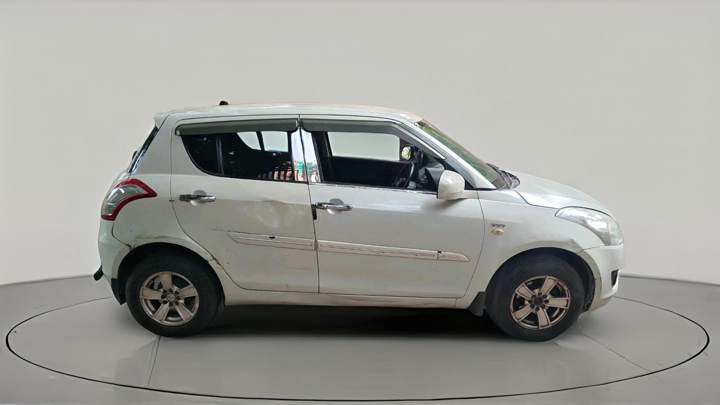 2012 Maruti Swift LXI, CNG, Manual, 96,036 km, exterior