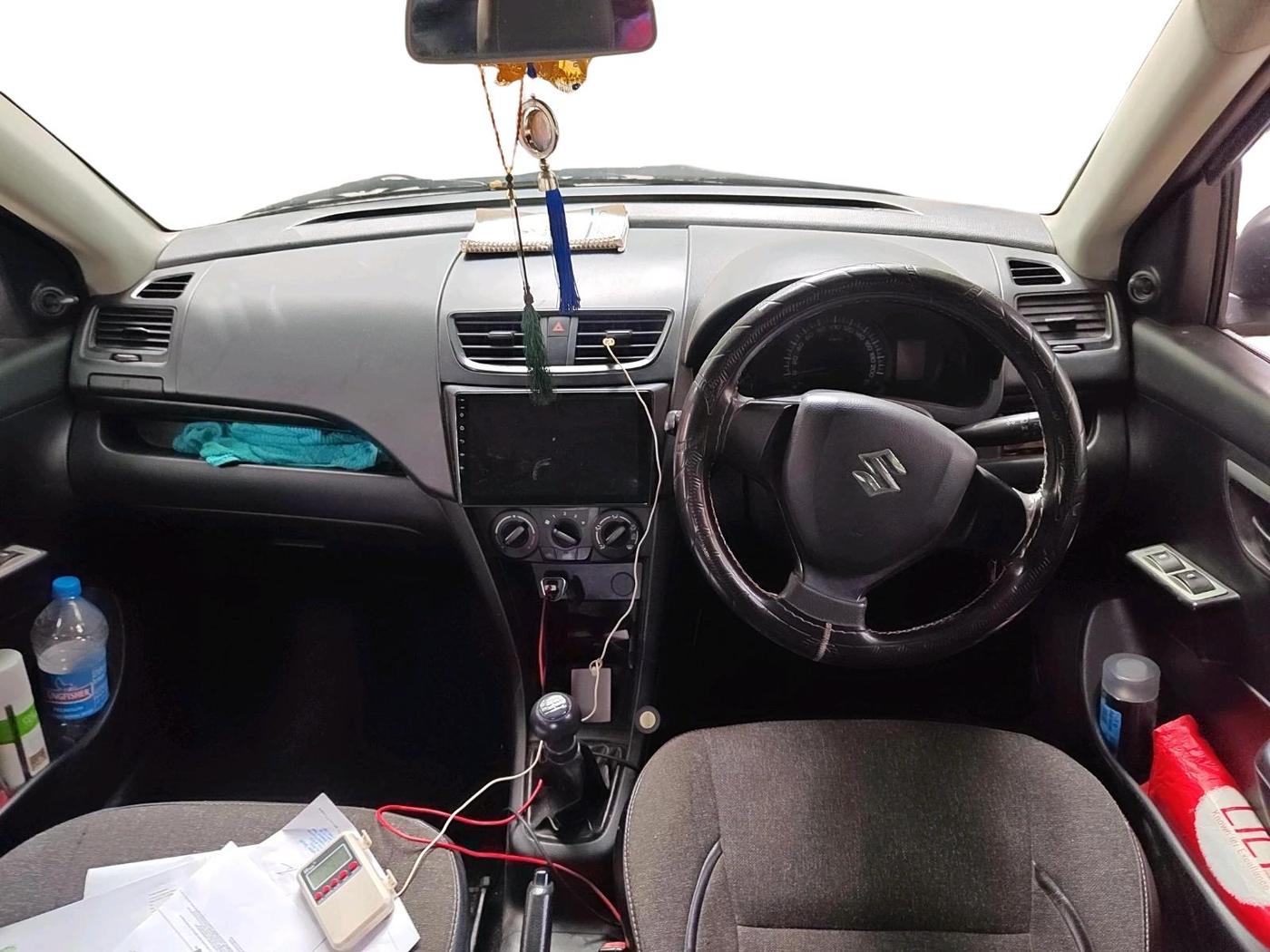 2012 Maruti Swift LXI, CNG, Manual, 96,036 km, interior