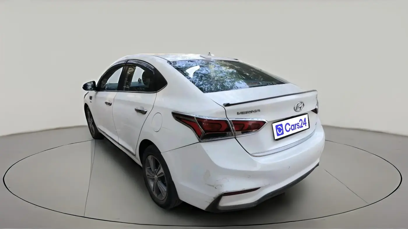 2018 Hyundai Verna 1.6 CRDI SX + AT, Diesel, Automatic, 1,26,828 km, exterior