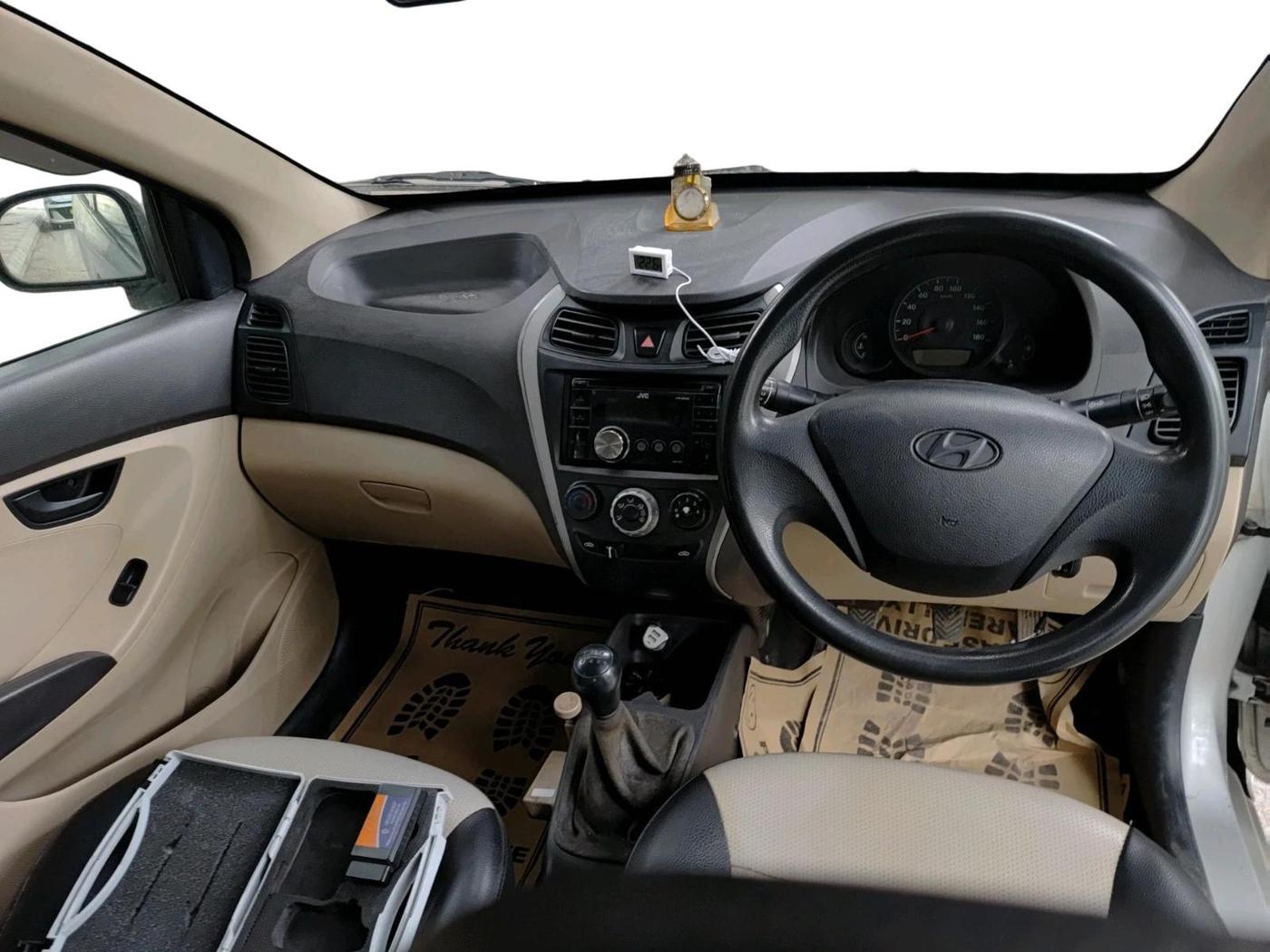 2016 Hyundai Eon ERA +, CNG, Manual, 87,930 km, interior
