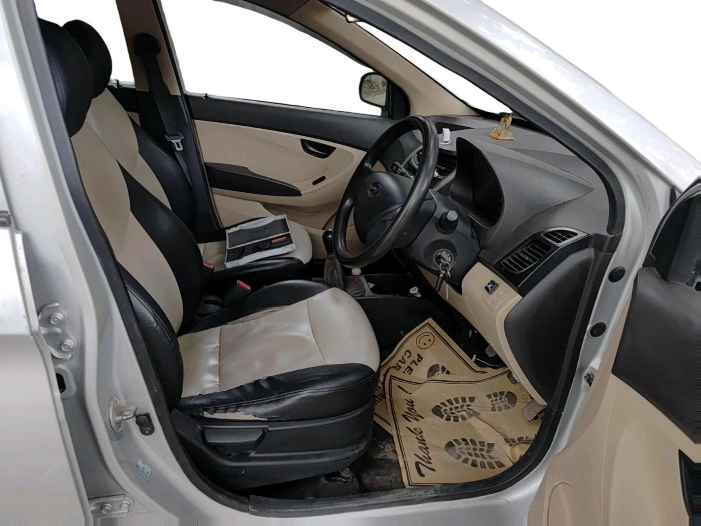 2016 Hyundai Eon ERA +, CNG, Manual, 87,930 km, interior