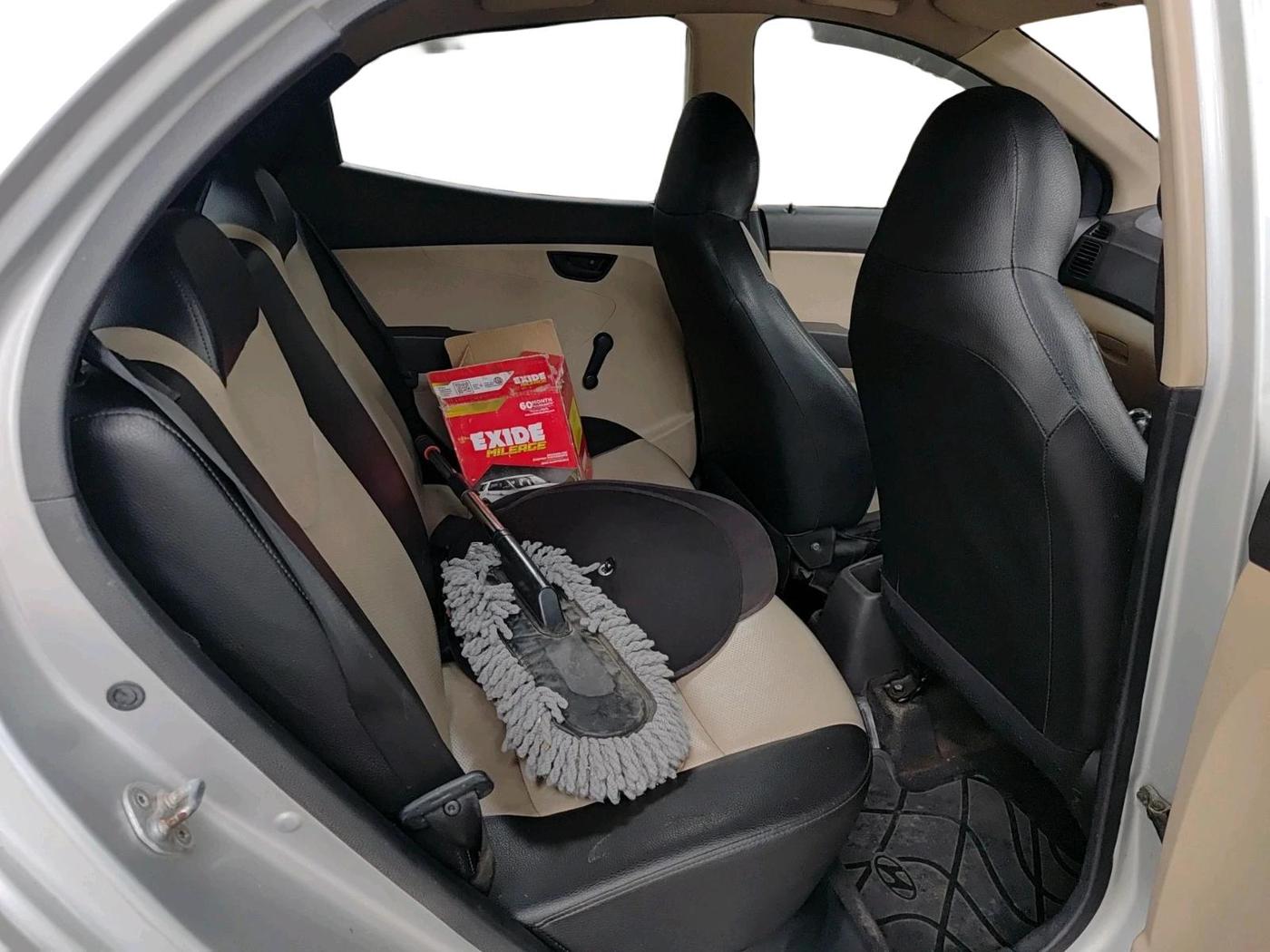 2016 Hyundai Eon ERA +, CNG, Manual, 87,930 km, interior