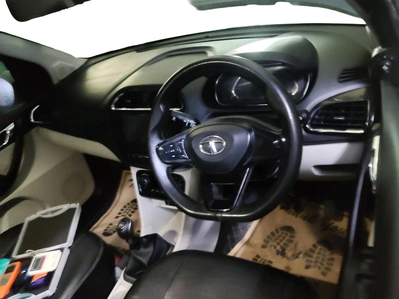2022 Tata TIGOR XZ PLUS CNG, CNG, Manual, 69,835 km, interior