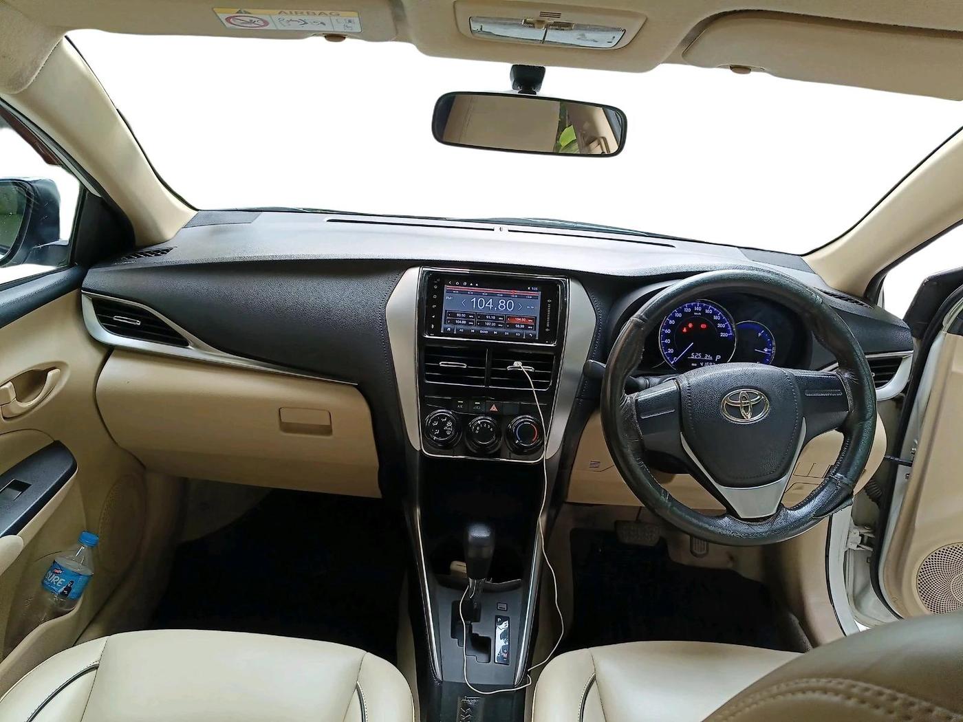 2021 Toyota YARIS J CVT, Petrol, Automatic, 41,697 km, interior