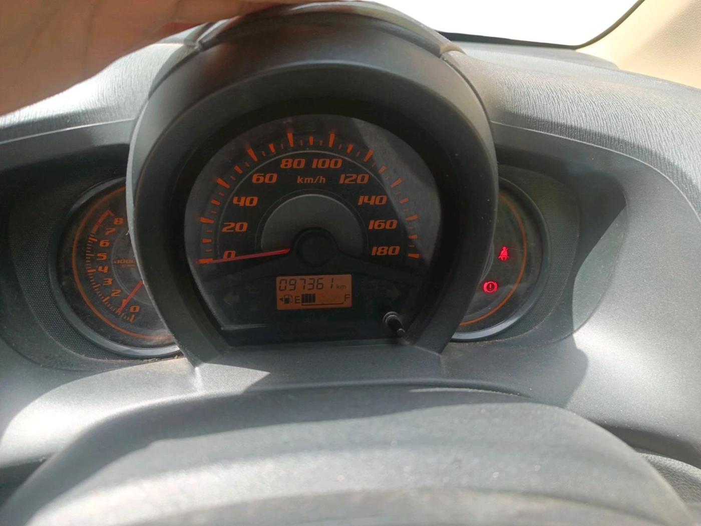 2014 Honda Amaze 1.2L I-VTEC S, CNG, Manual, 97,361 km, interior
