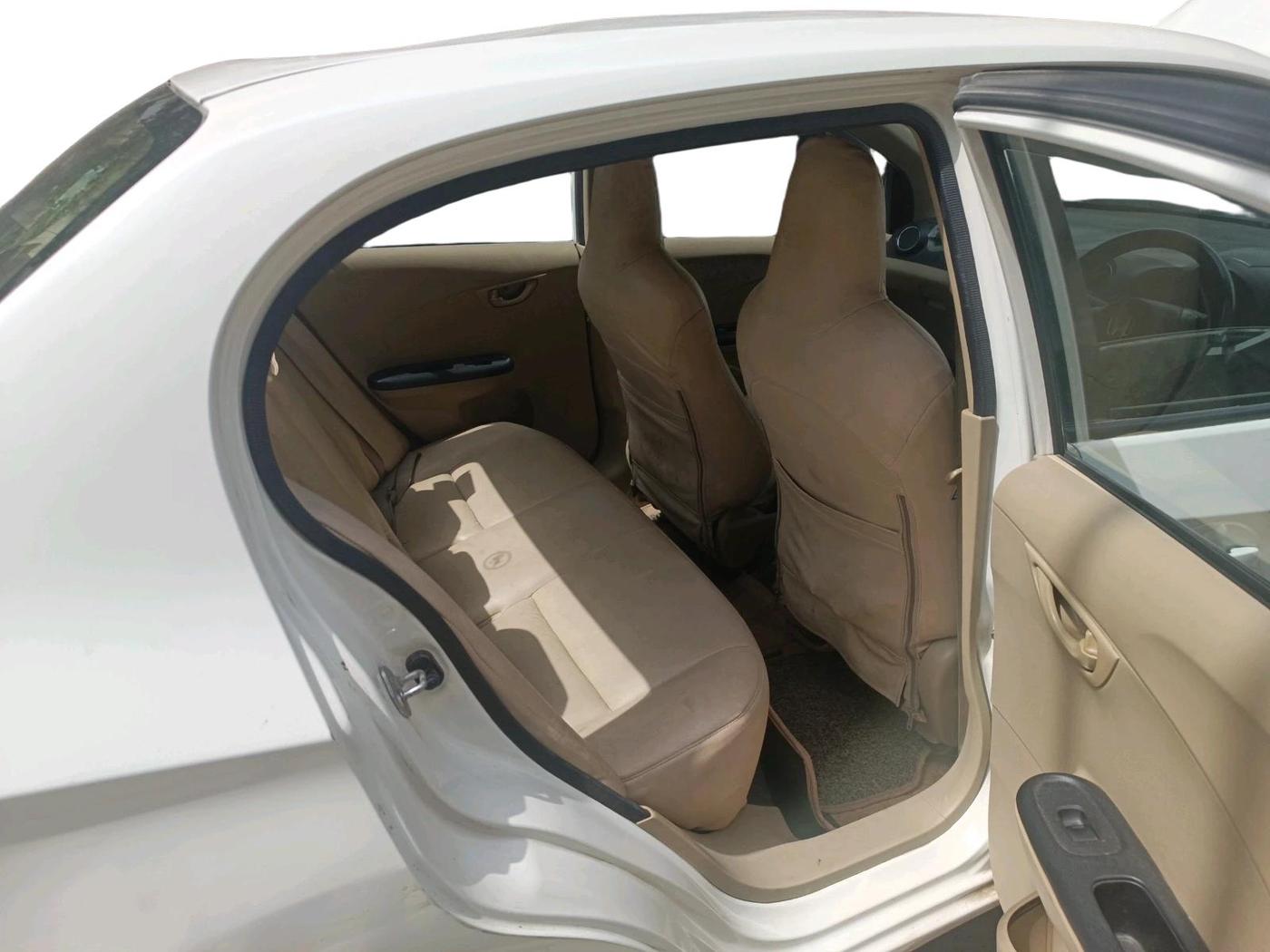 2014 Honda Amaze 1.2L I-VTEC S, CNG, Manual, 97,361 km, interior