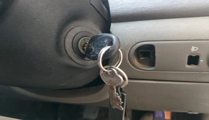 2011 Hyundai i10 ERA 1.1, Petrol, Manual, 1,07,992 km, interior