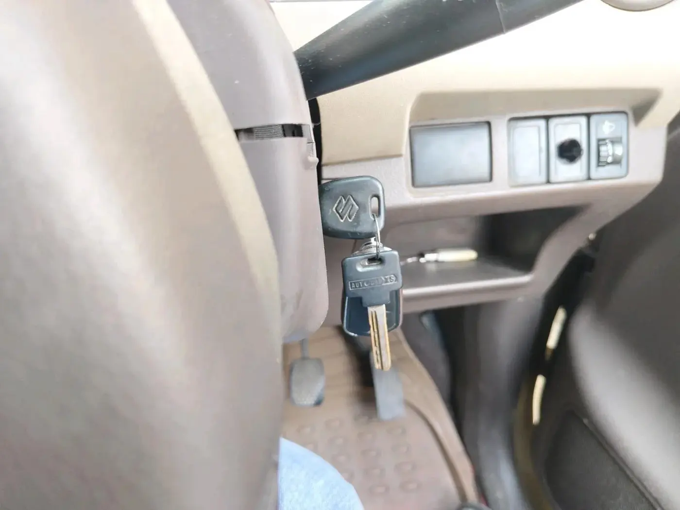 2011 Maruti Zen Estilo LXI, Petrol, Manual, 1,23,299 km, interior