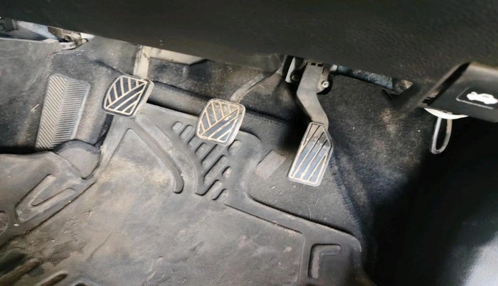 2023 Maruti BREZZA LXI S- CNG, CNG, Manual, 81,017 km, interior