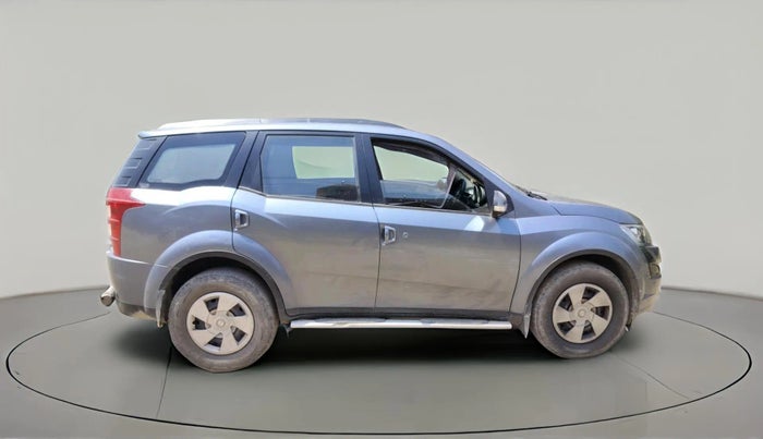 2016 Mahindra XUV500 W6, Diesel, Manual, 1,09,185 km, exterior