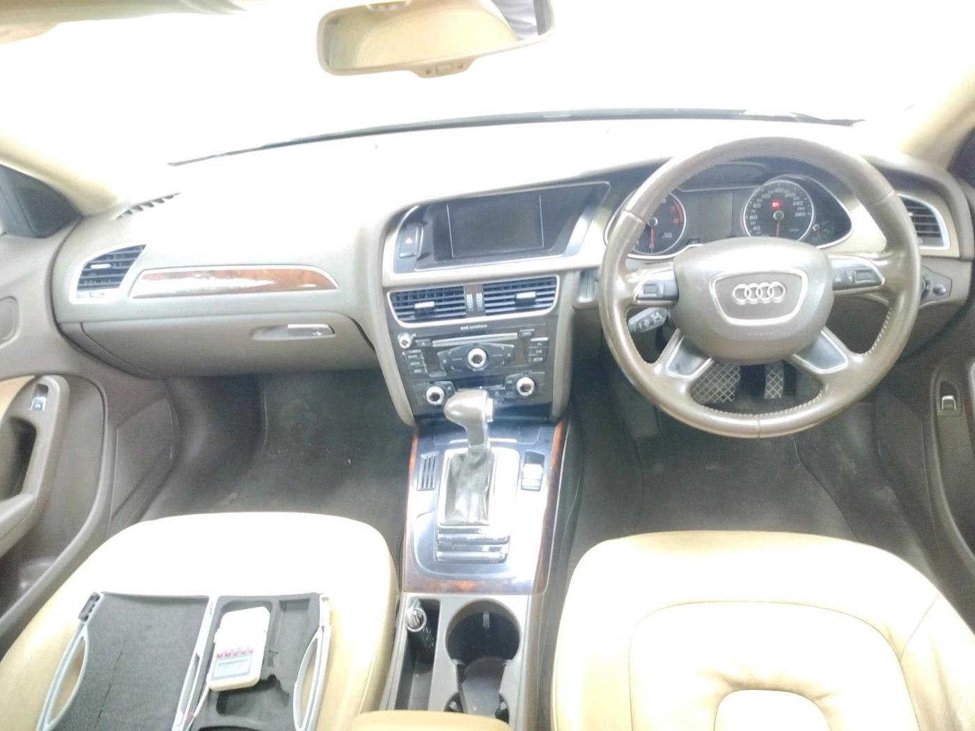 2012 Audi A4 1.8 TFSI, Petrol, Automatic, 1,13,019 km, interior