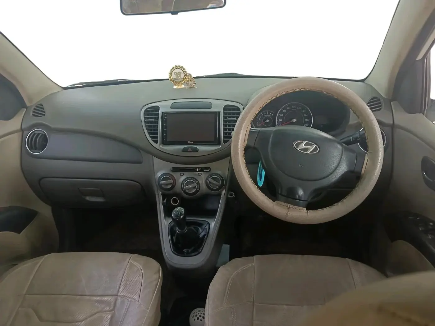2011 Hyundai i10 MAGNA 1.2, Petrol, Manual, 81,555 km, interior
