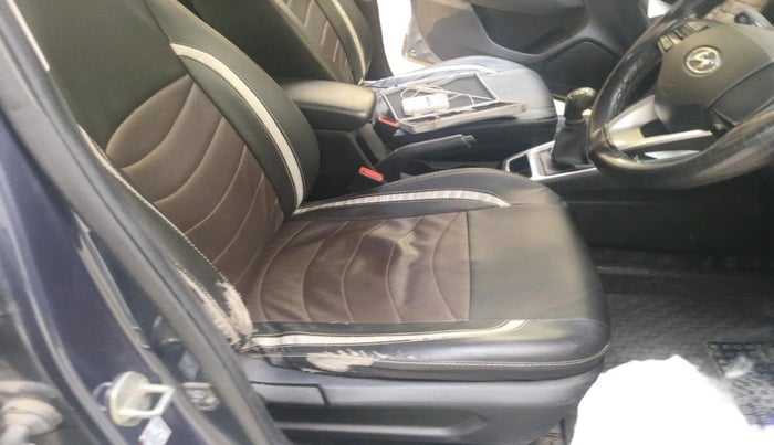 2020 Hyundai VENUE S 1.2, Petrol, Manual, 33,119 km, interior