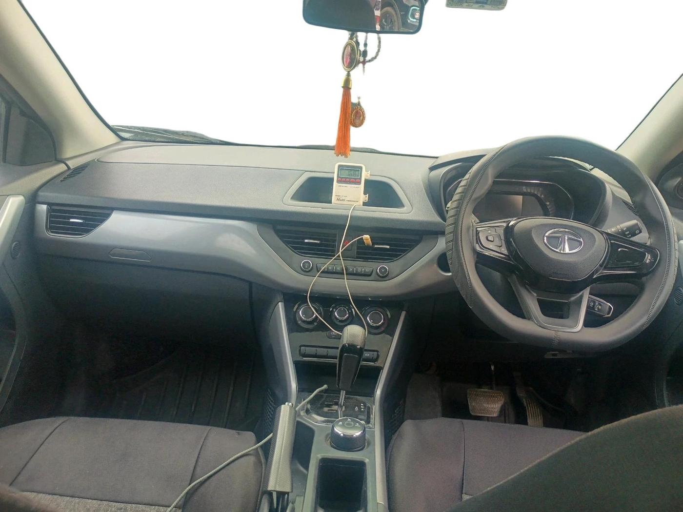 2023 Tata NEXON XMA SUNROOF PETROL, Petrol, Automatic, 65,974 km, interior