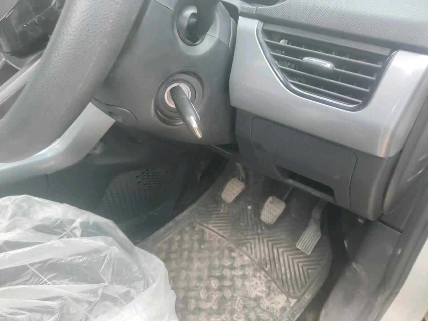 2023 Tata NEXON XM PLUS SUNROOF PETROL, Petrol, Manual, 3,947 km, interior