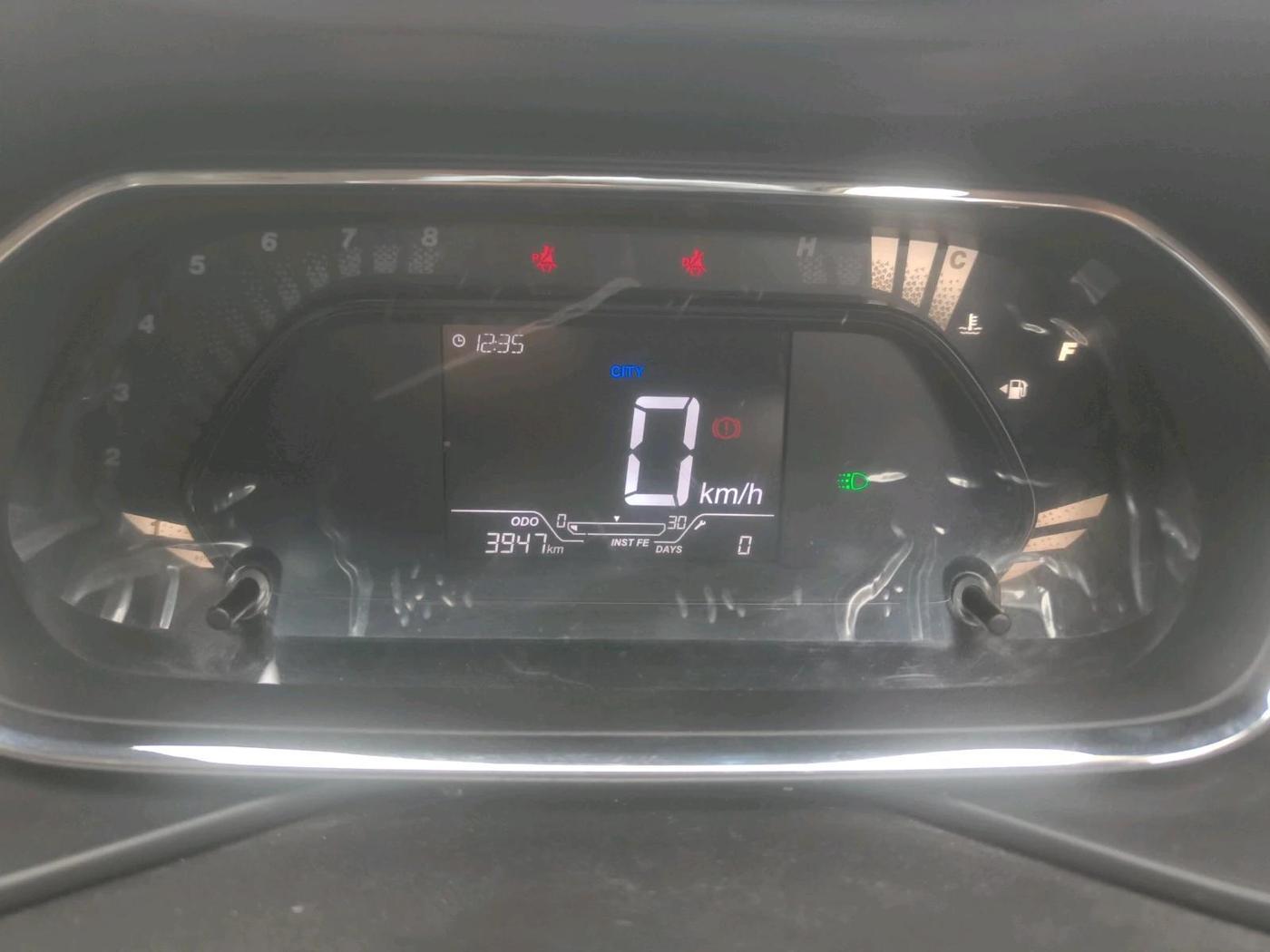 2023 Tata NEXON XM PLUS SUNROOF PETROL, Petrol, Manual, 3,947 km, interior