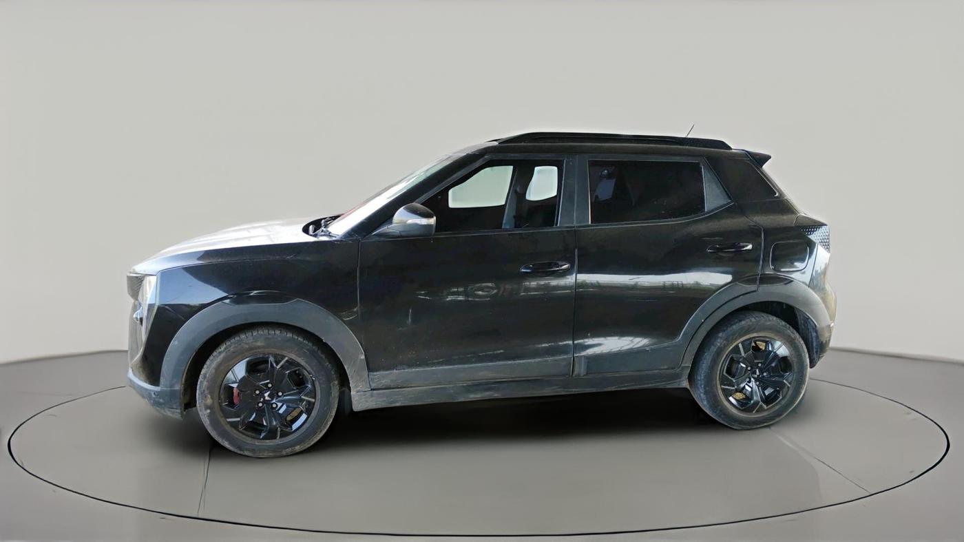 2024 Mahindra XUV 3XO MX3 Pro 1.2 L TCMPFi, CNG, Manual, 57,321 km, exterior