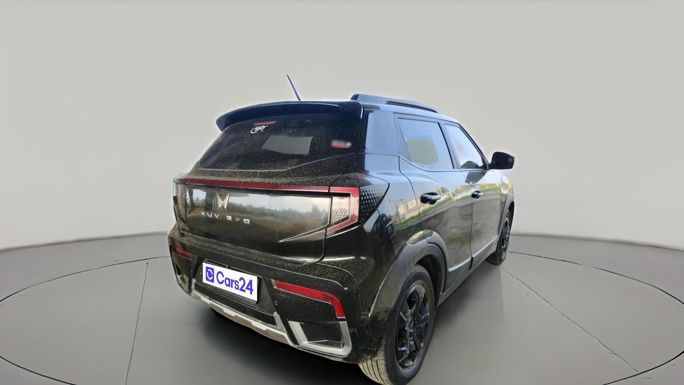 2024 Mahindra XUV 3XO MX3 Pro 1.2 L TCMPFi, CNG, Manual, 57,321 km, exterior