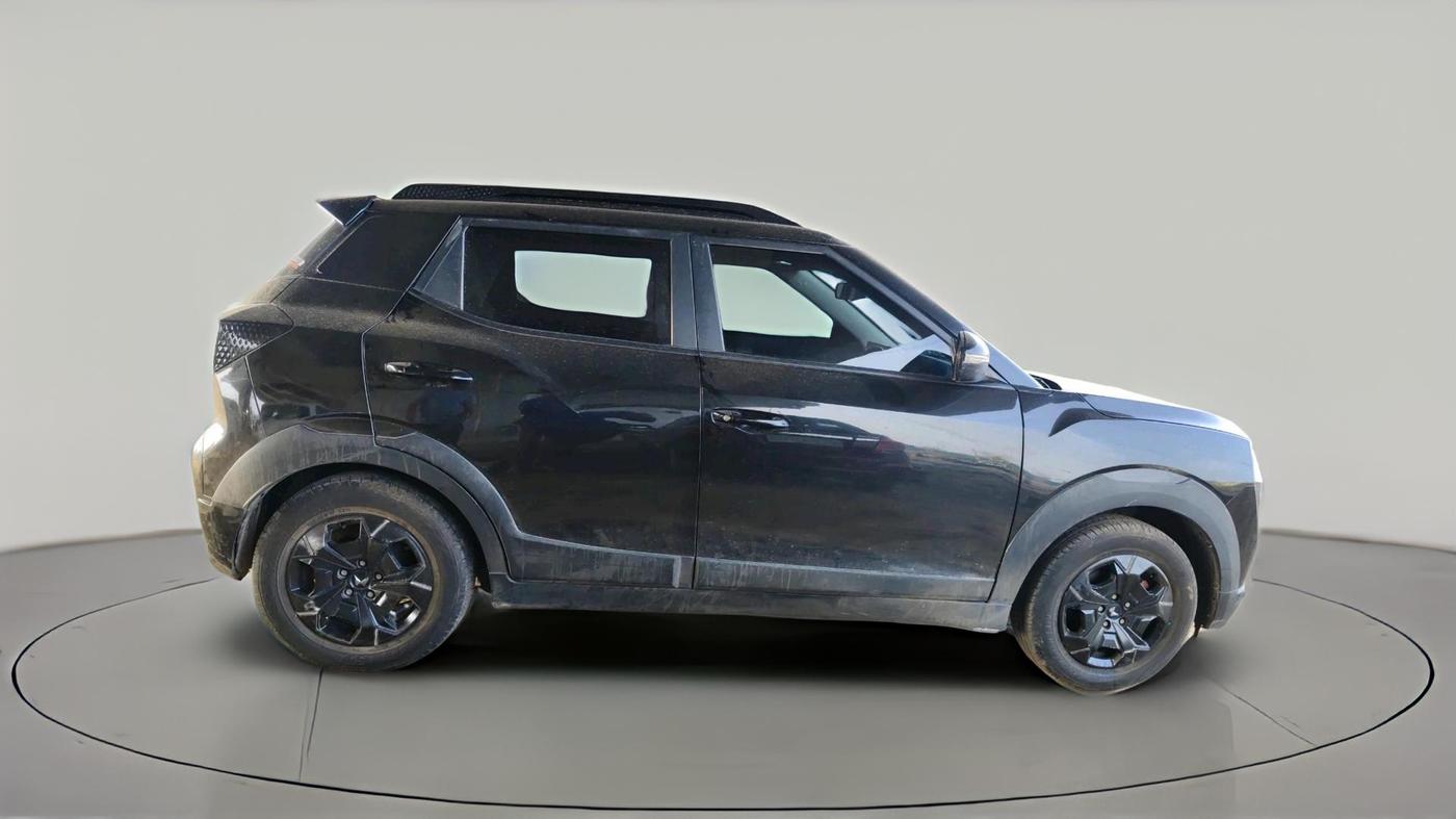 2024 Mahindra XUV 3XO MX3 Pro 1.2 L TCMPFi, CNG, Manual, 57,321 km, exterior